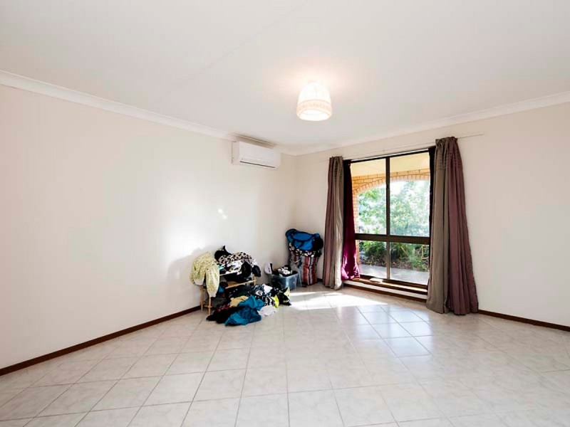 12 Harley Close, Safety Bay WA 6169