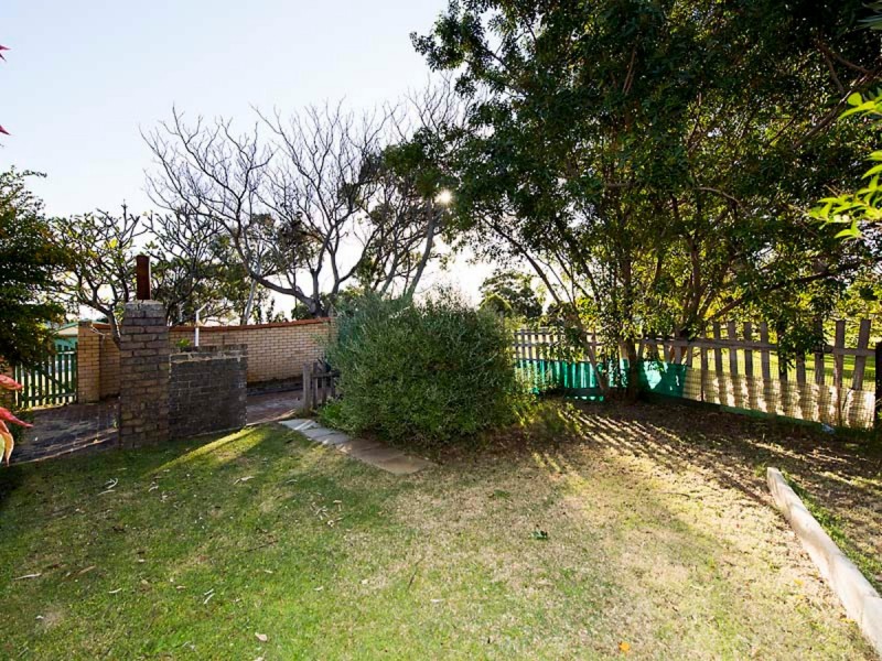 12 Harley Close, Safety Bay WA 6169