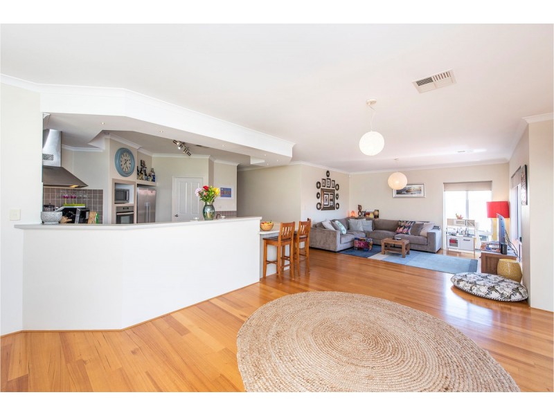 25 Salton Street, Secret Harbour WA 6173