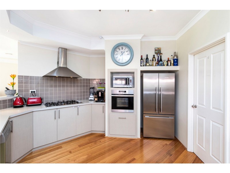 25 Salton Street, Secret Harbour WA 6173