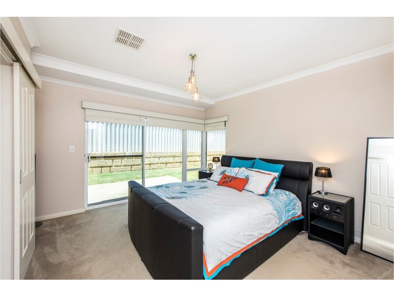 25 Salton Street, Secret Harbour WA 6173