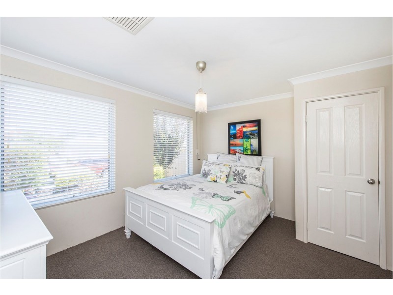 25 Salton Street, Secret Harbour WA 6173