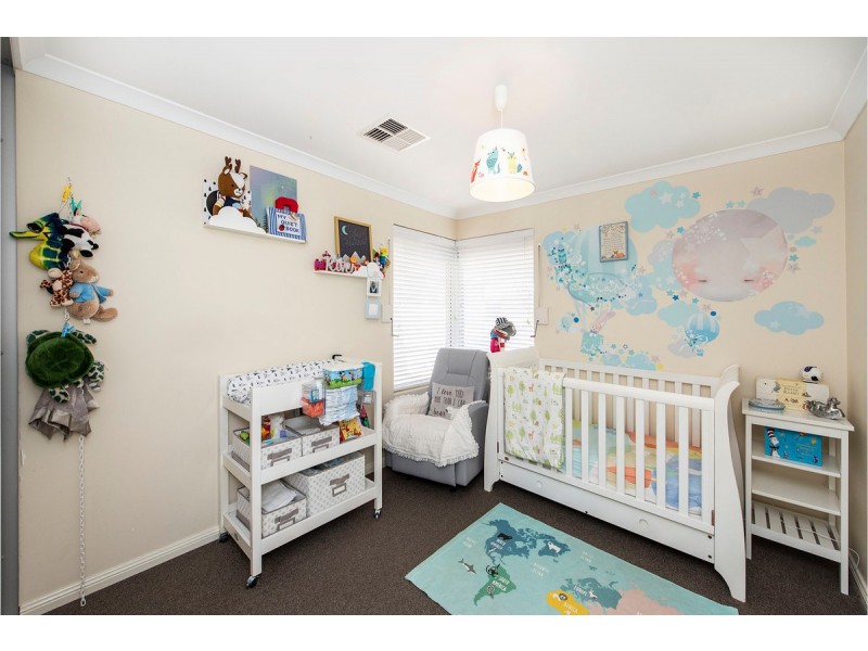 25 Salton Street, Secret Harbour WA 6173