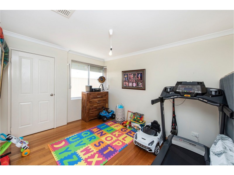 25 Salton Street, Secret Harbour WA 6173