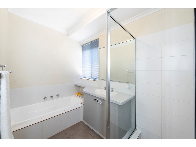 25 Salton Street, Secret Harbour WA 6173