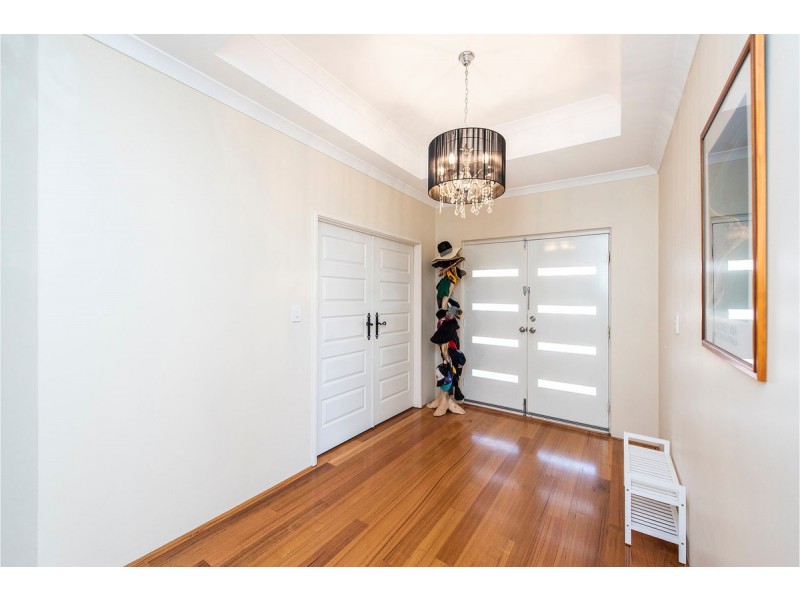 25 Salton Street, Secret Harbour WA 6173