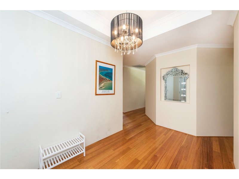 25 Salton Street, Secret Harbour WA 6173