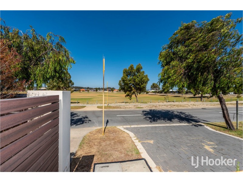 9 D’Arcole Turn, Secret Harbour WA 6173