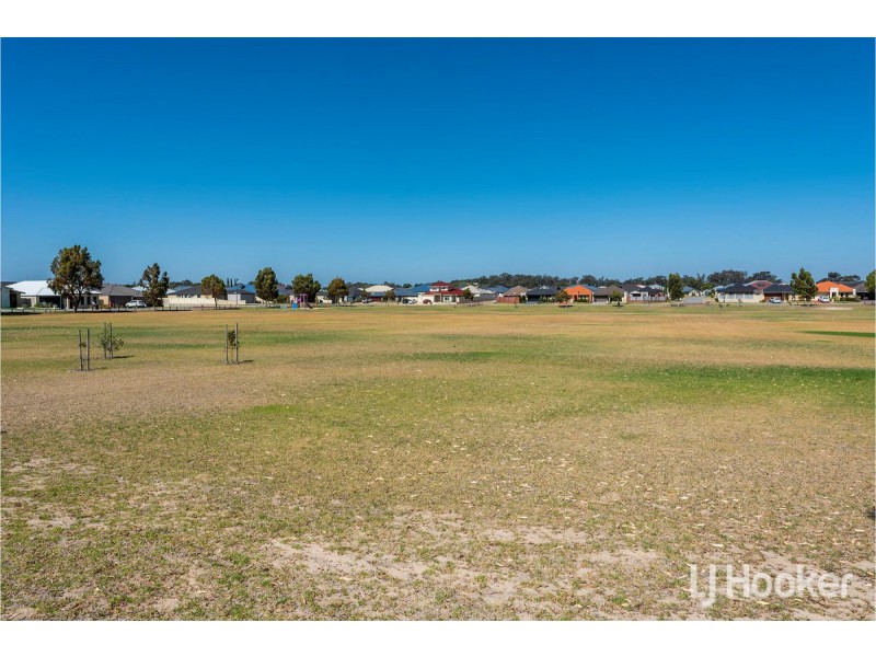 9 D’Arcole Turn, Secret Harbour WA 6173