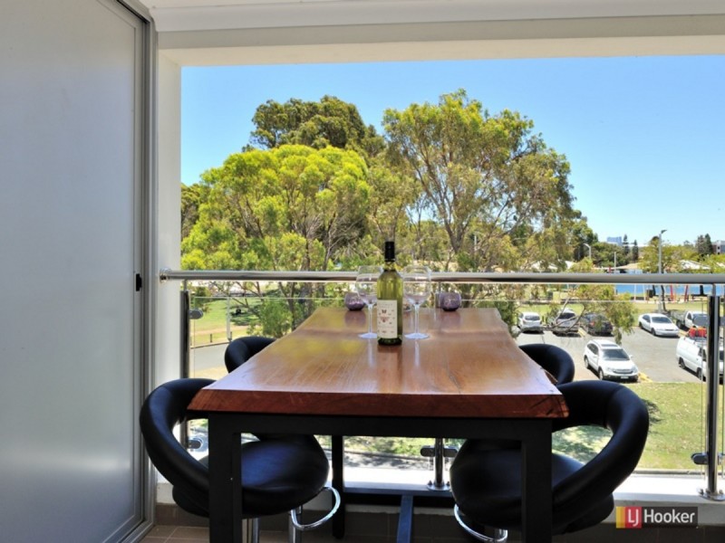 13/12 Westralia Gardens, Rockingham WA 6168