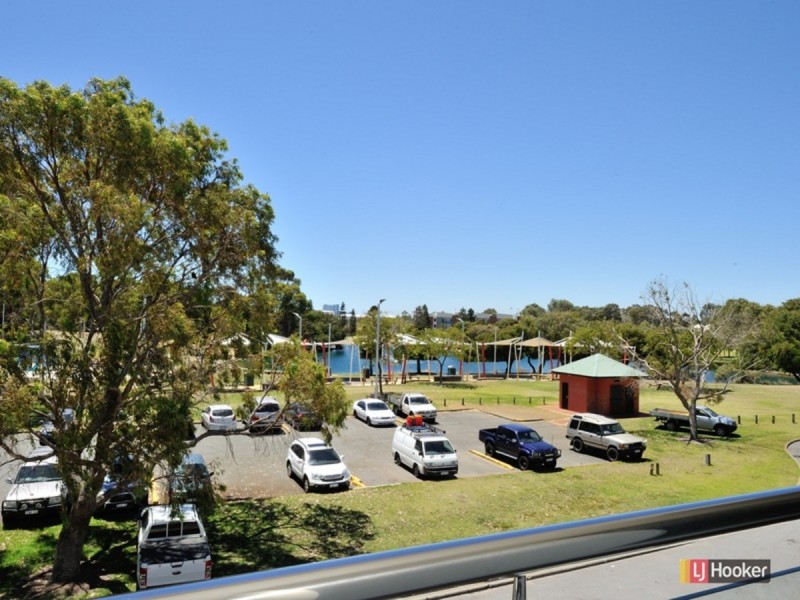 13/12 Westralia Gardens, Rockingham WA 6168