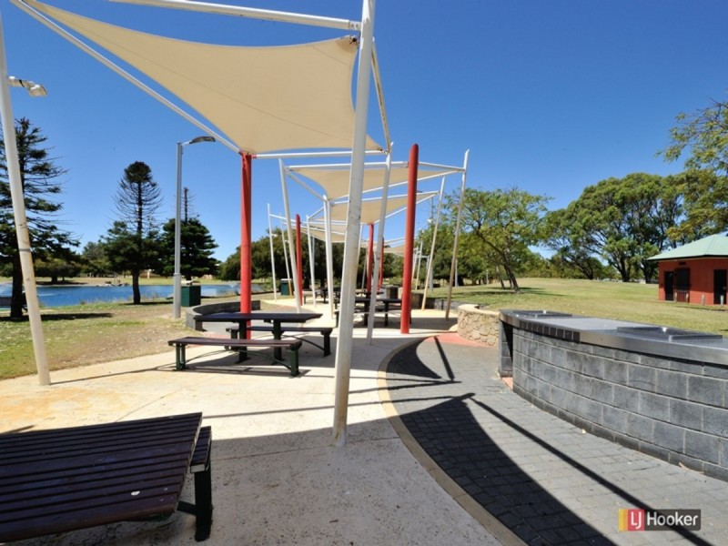 13/12 Westralia Gardens, Rockingham WA 6168