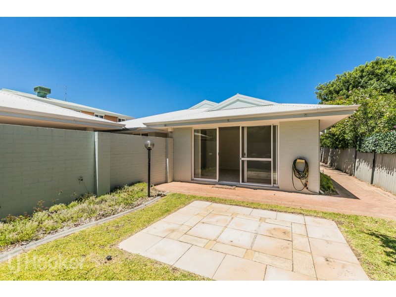 129 Penguin Road, Safety Bay WA 6169
