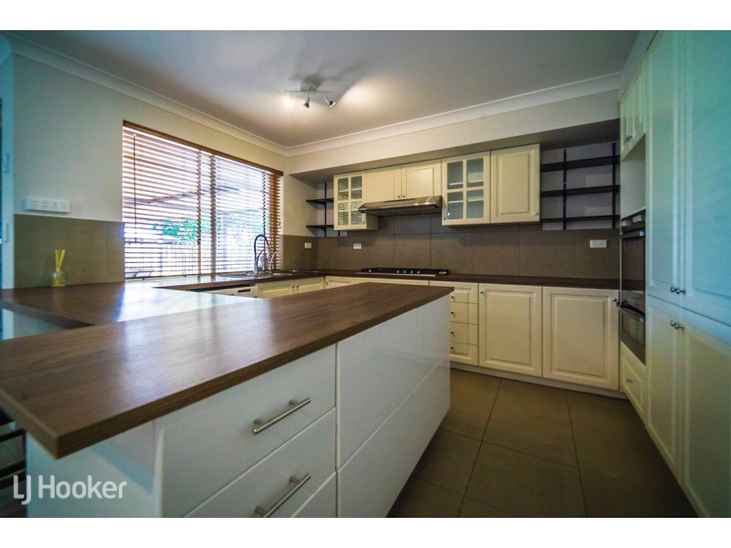 39 Bickner Way, Parmelia WA 6167