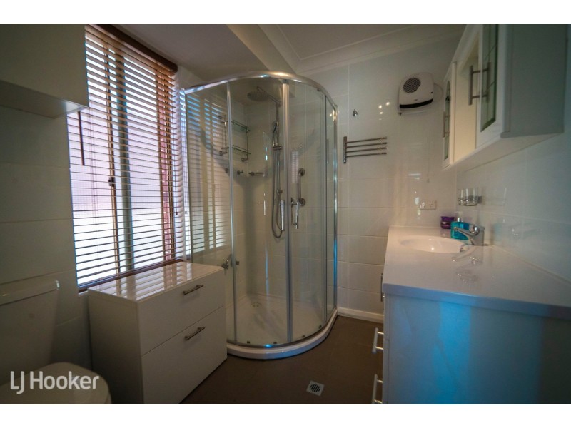 39 Bickner Way, Parmelia WA 6167