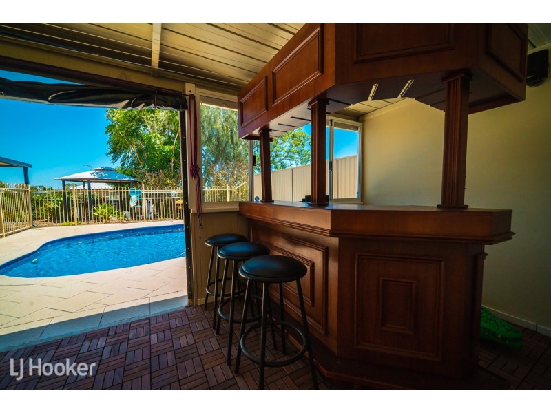 39 Bickner Way, Parmelia WA 6167
