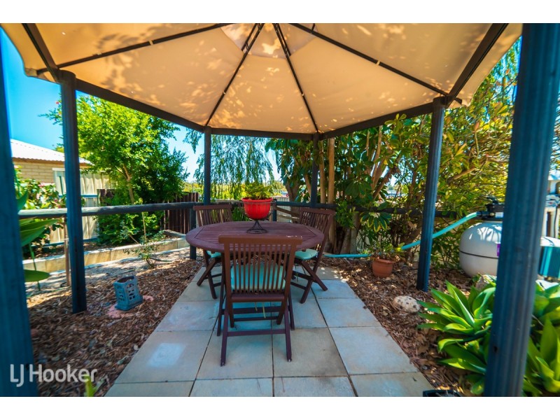 39 Bickner Way, Parmelia WA 6167