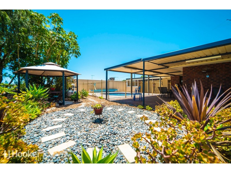 39 Bickner Way, Parmelia WA 6167