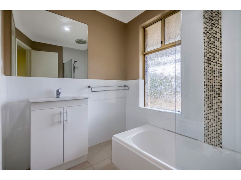 19 Solquest Way, Cooloongup WA 6168