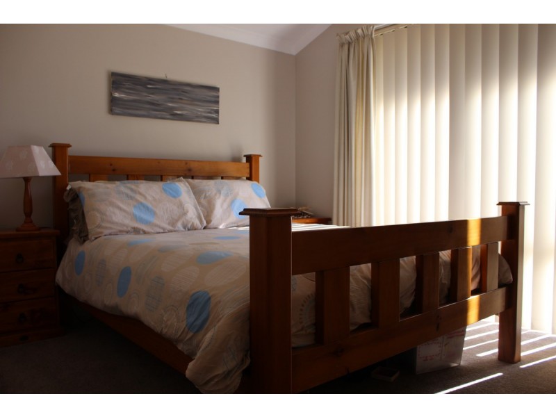 5 Cable Retreat, Waikiki WA 6169