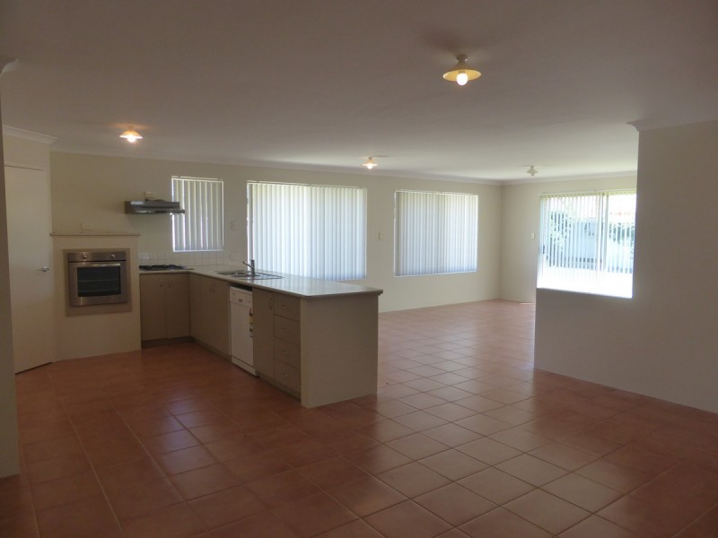 17 Toledo Circuit, Port Kennedy WA 6172