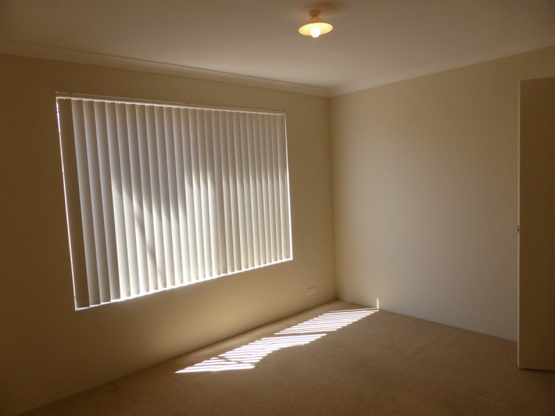 17 Toledo Circuit, Port Kennedy WA 6172