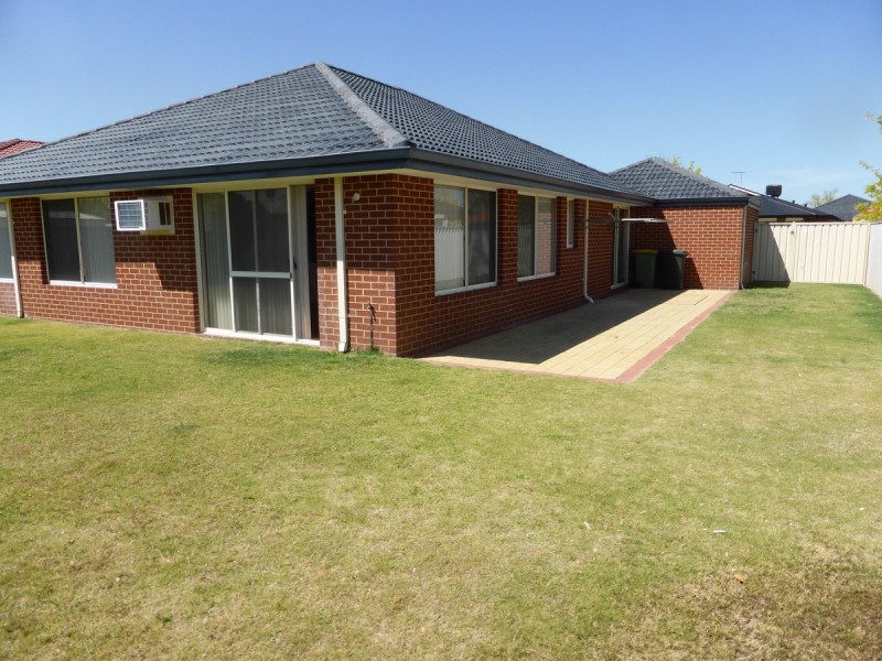 17 Toledo Circuit, Port Kennedy WA 6172