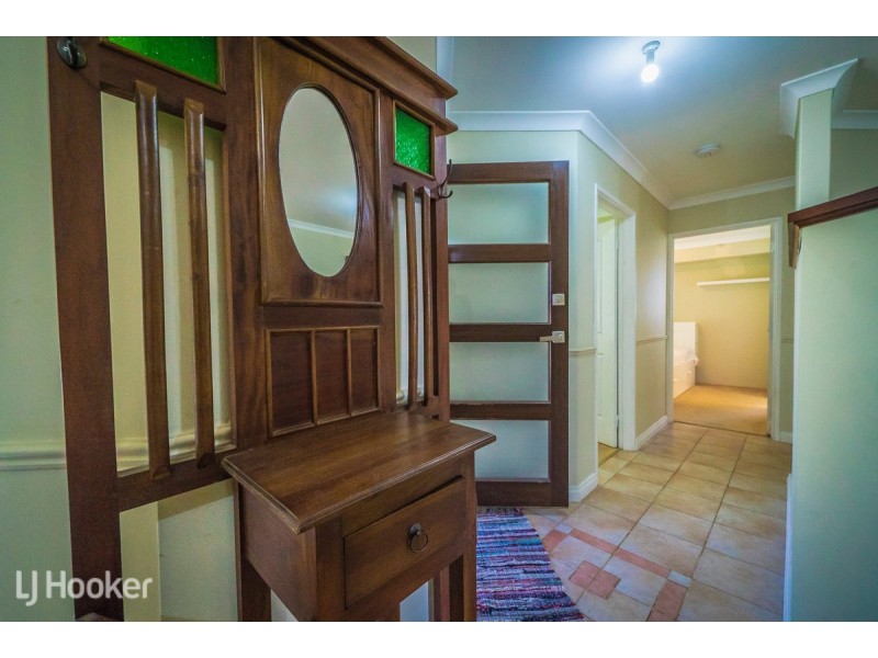 8 Ozark Place, Warnbro WA 6169