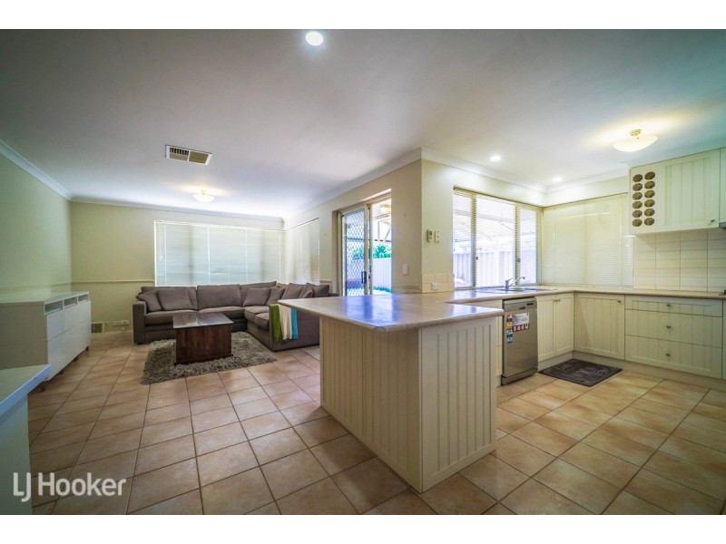 8 Ozark Place, Warnbro WA 6169