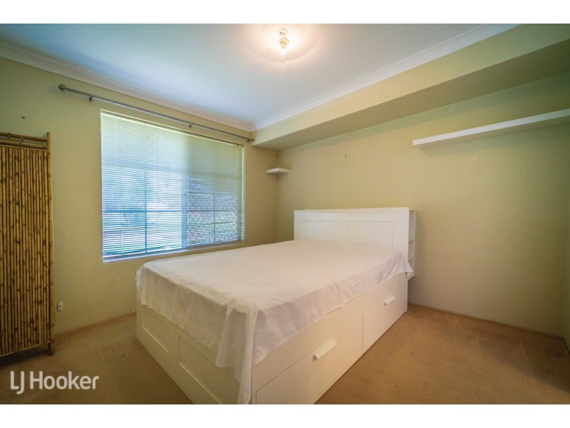8 Ozark Place, Warnbro WA 6169