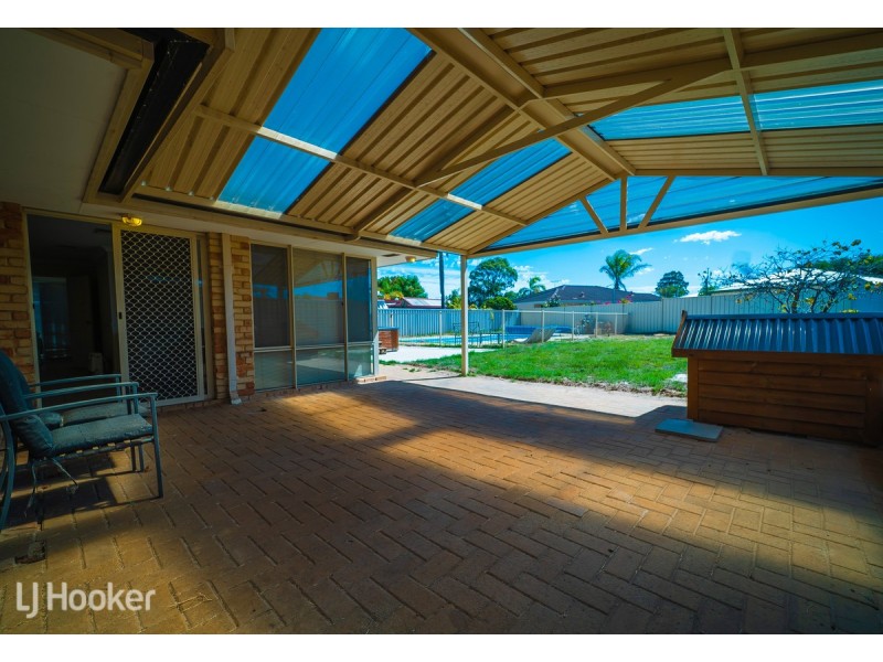 8 Ozark Place, Warnbro WA 6169