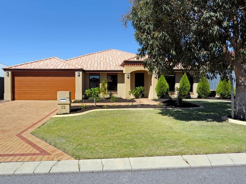 13 Thomasia Approach, Baldivis WA 6171