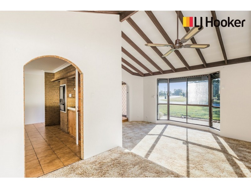 40 Kenton Way, Rockingham WA 6168