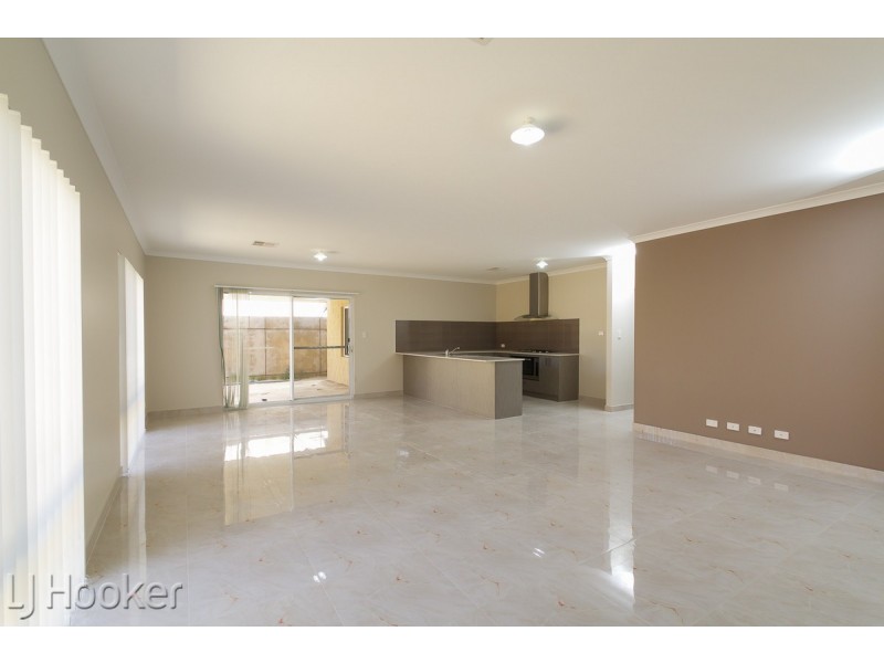 28 Sapphire Chase, Wellard WA 6170