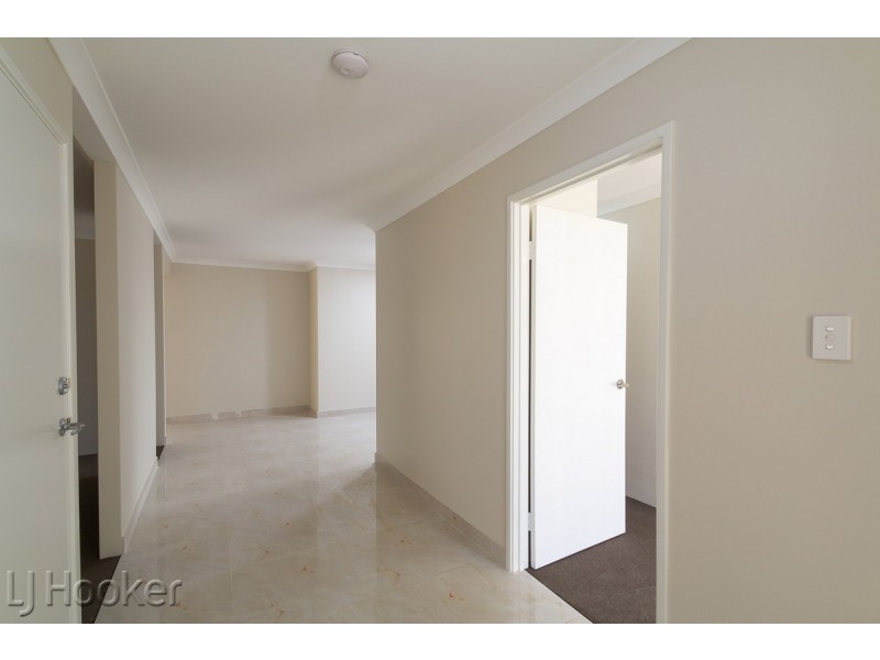 28 Sapphire Chase, Wellard WA 6170