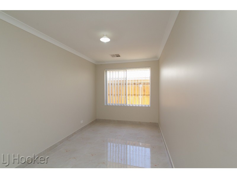 28 Sapphire Chase, Wellard WA 6170