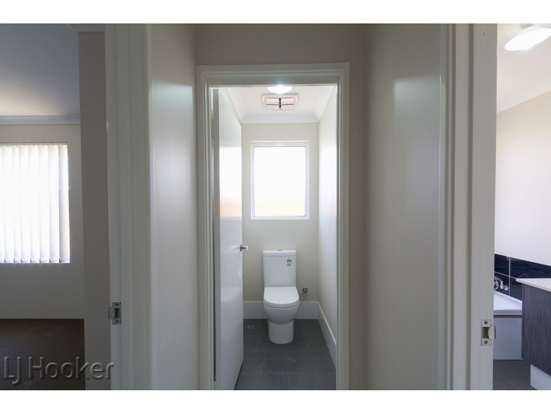 28 Sapphire Chase, Wellard WA 6170