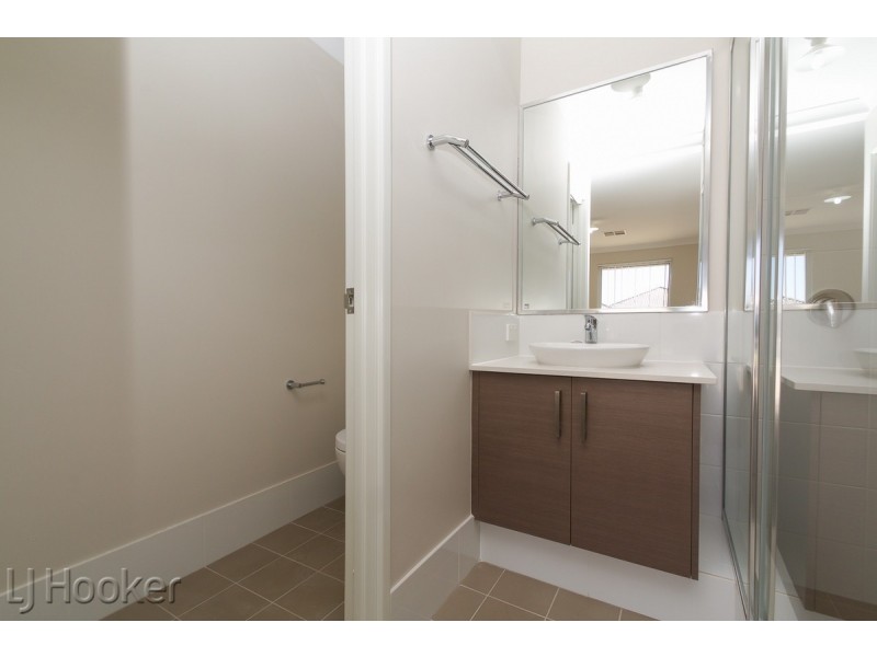 28 Sapphire Chase, Wellard WA 6170