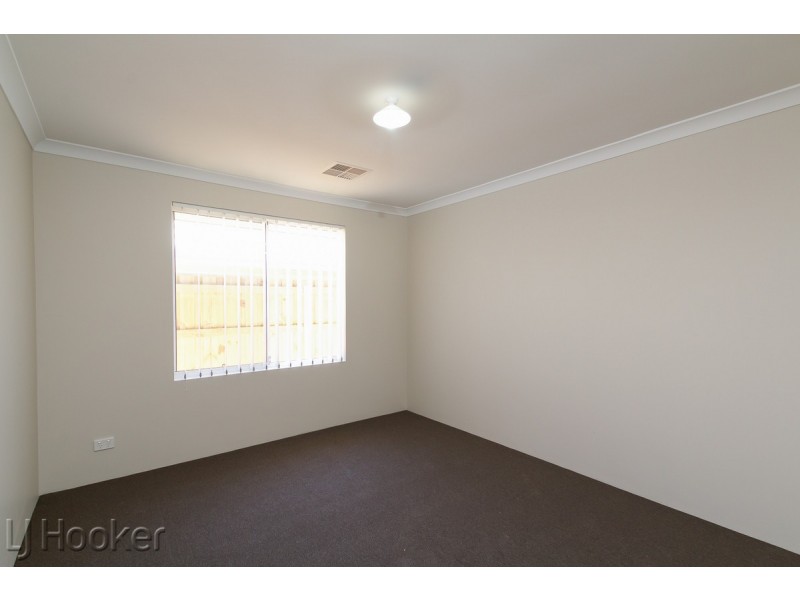 28 Sapphire Chase, Wellard WA 6170