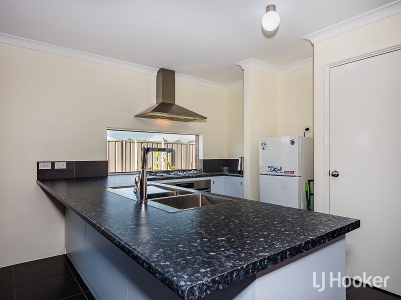 13 Dandelion Road, Karnup WA 6176