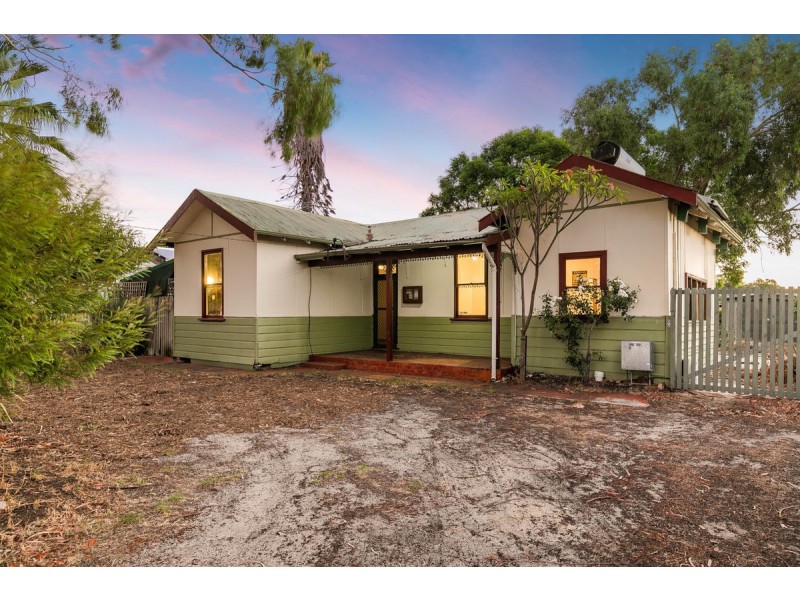 44 Little John Road, Armadale WA 6112