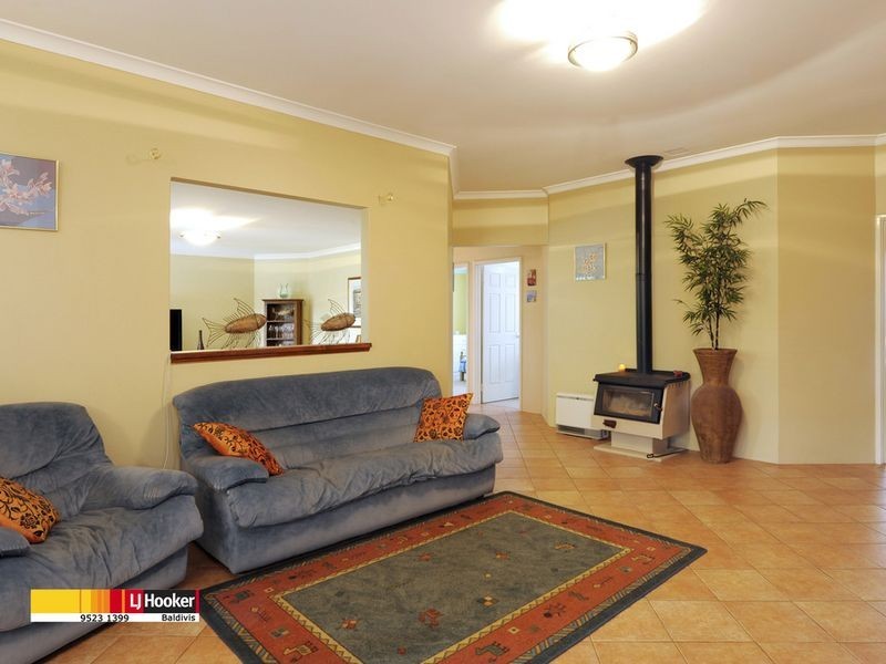 61 Huxtable Terrace, Baldivis WA 6171