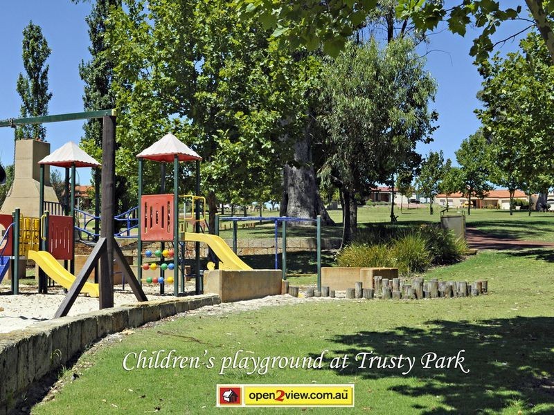 61 Huxtable Terrace, Baldivis WA 6171