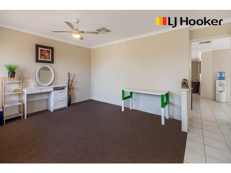 35 Brindabella Avenue, Rockingham WA 6168