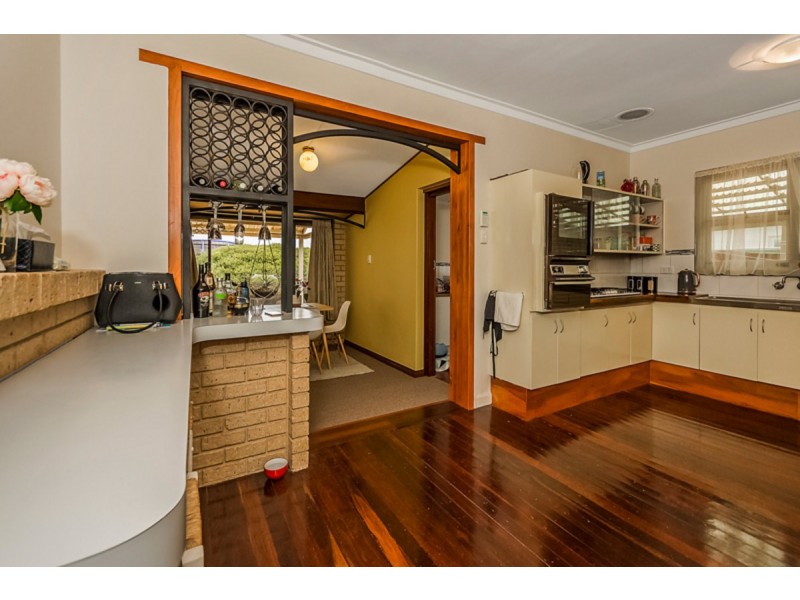 7 Pictor Court, Rockingham WA 6168