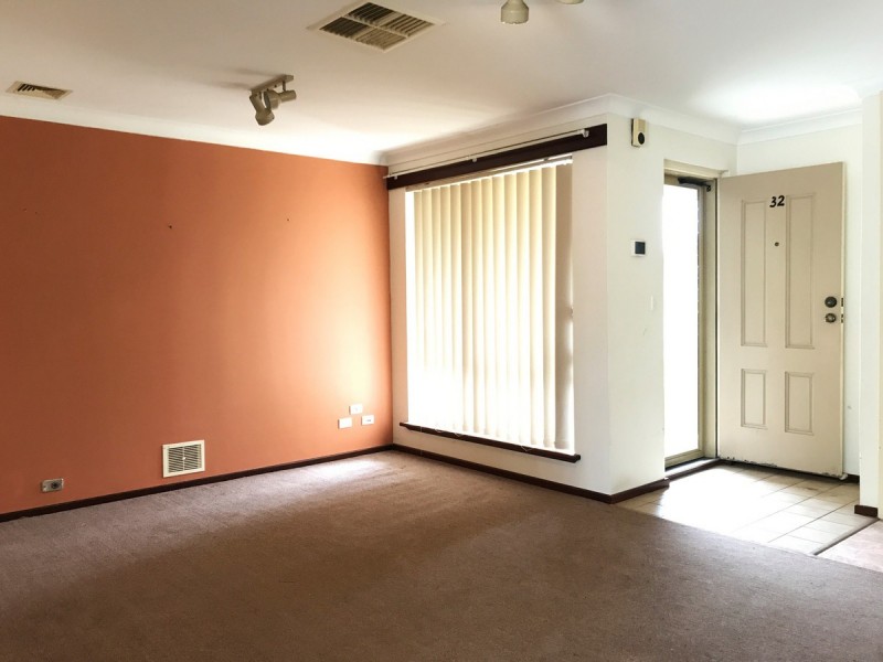 32 Kurrajong Road, Safety Bay WA 6169