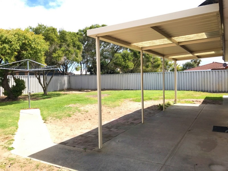 32 Kurrajong Road, Safety Bay WA 6169