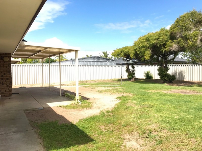 32 Kurrajong Road, Safety Bay WA 6169