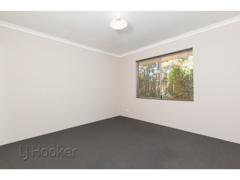 4 Carpentaria Way, Port Kennedy WA 6172