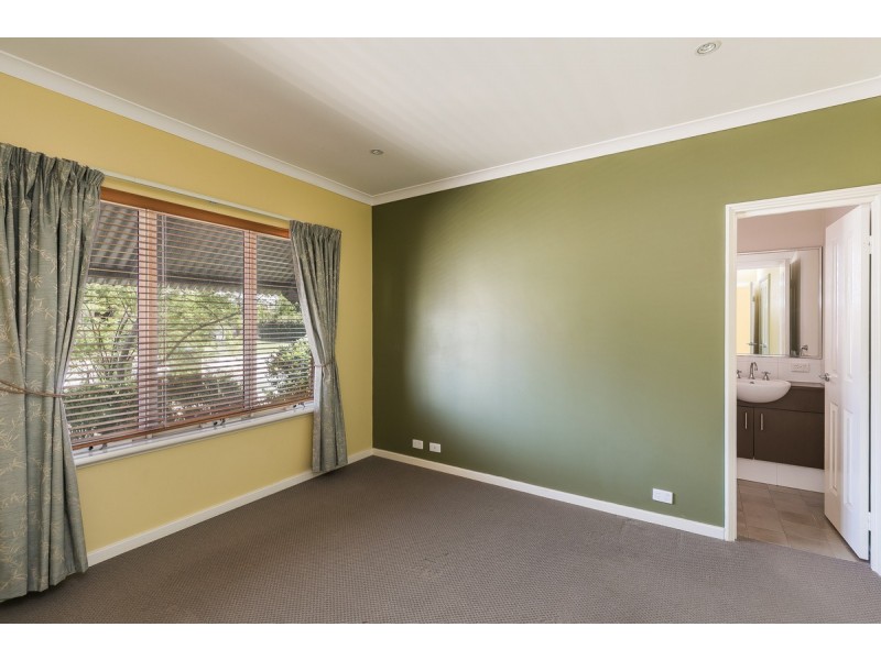 5 Swanbourne Avenue, Secret Harbour WA 6173